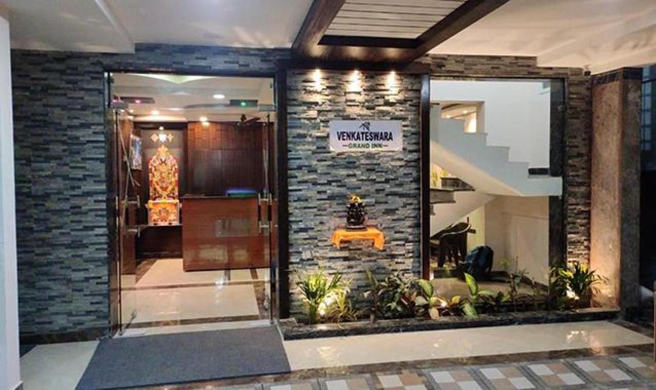 Fabhotel Nb Venkateswara Grand Inn ティルパティ エクステリア 写真