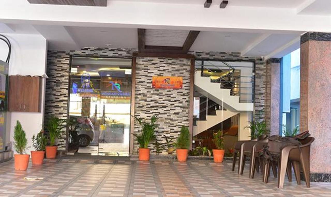 Fabhotel Nb Venkateswara Grand Inn ティルパティ エクステリア 写真